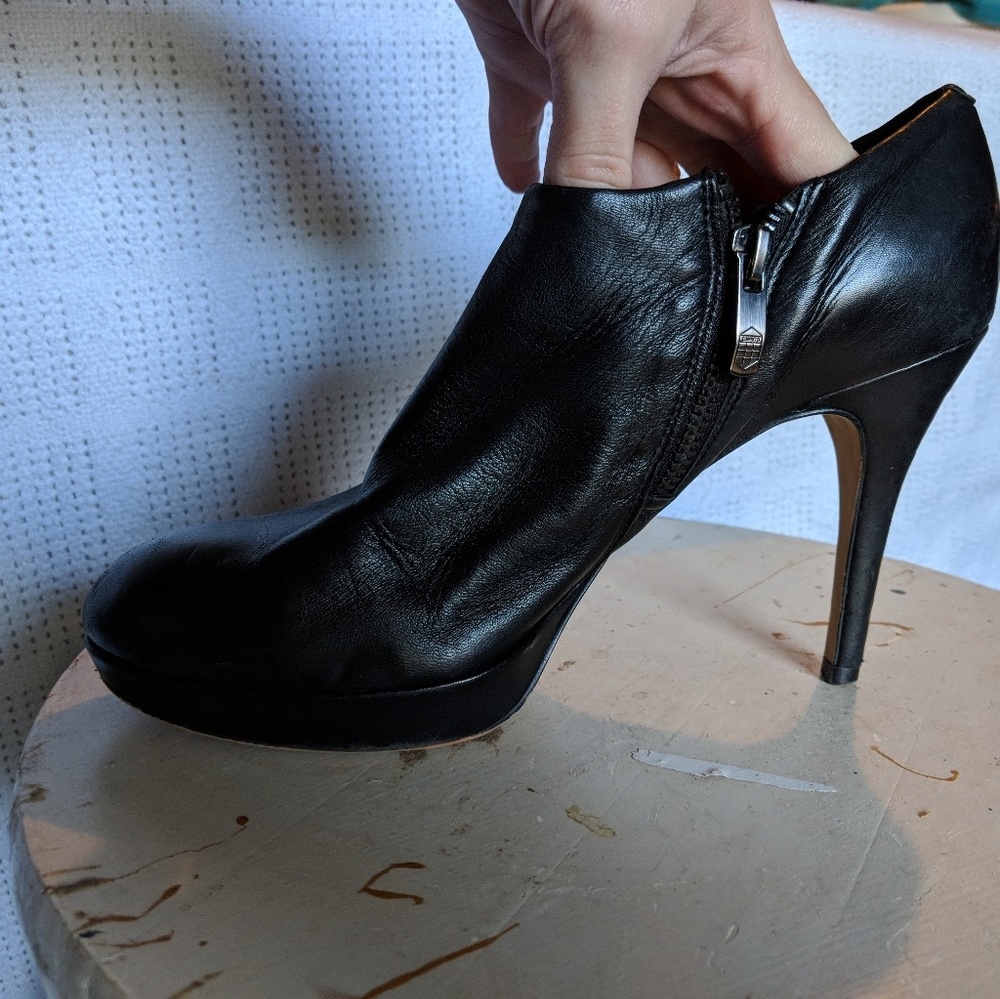 Vince camuto heel